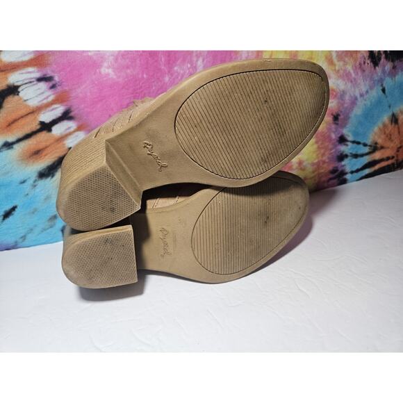 Qupid Distressed Suede Stitched Chevron Western Booties - Size 7 - Picture 8 of 8